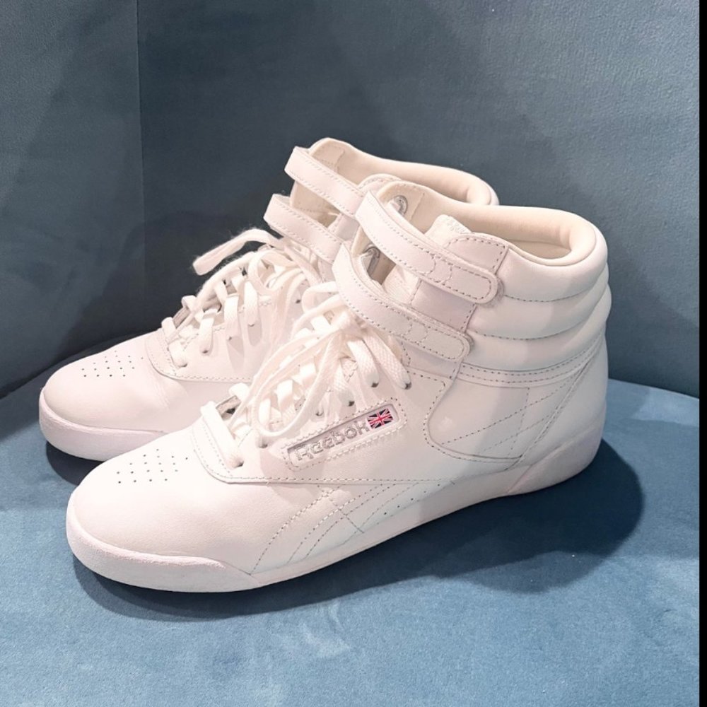 *SOLD* REEBOK